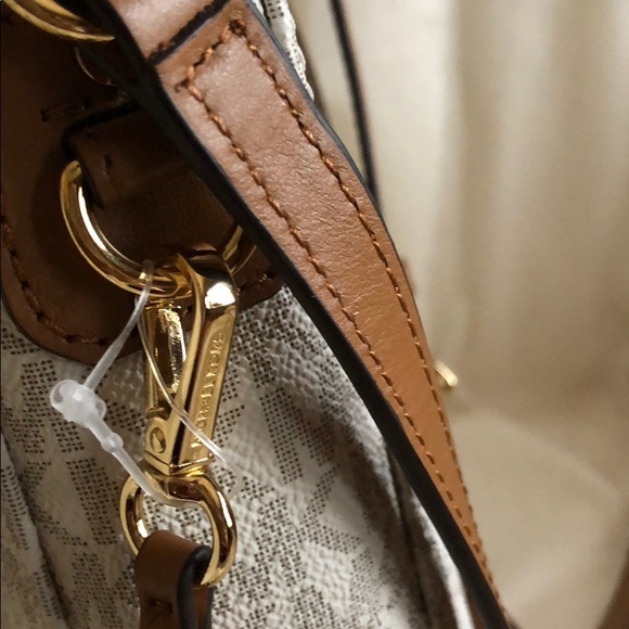 MK CROSSBODY MESSENGER BAG - Picture 6 of 7